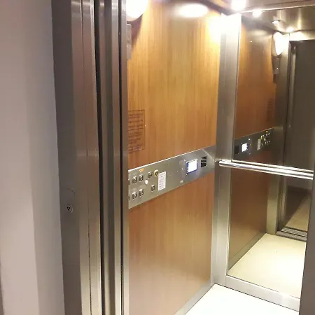 Pirin Heights 아파트 *