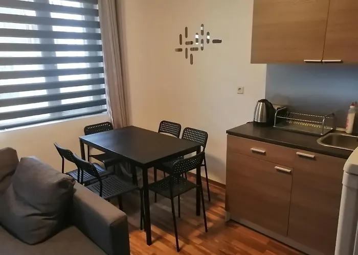 아파트 Pirin Heights 반스코